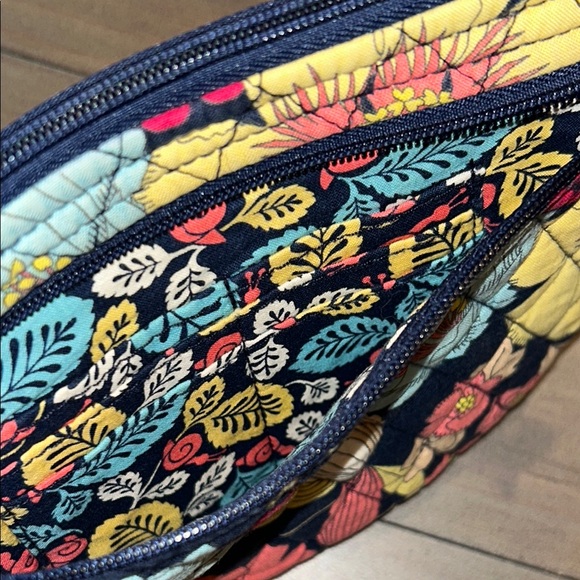Vera Bradley Happy Snails Clare Crossbody Bag - Picture 7 of 7